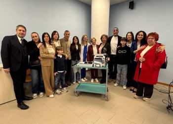 Donati un elettrocardiografo e un defibrillatore all’ospedale di Eboli