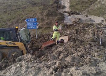 La frana travolge la Madonnina dell’Intagliata ad Armento, recuperata e custodita al Comune