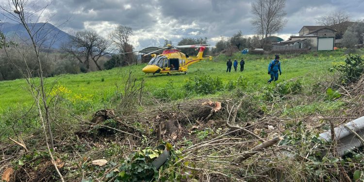 Tragedia sul lavoro a Calabritto muore boscaiolo di 38 anni