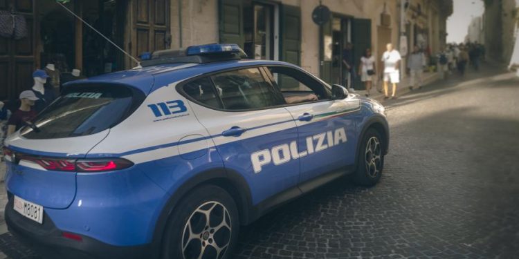 Truffa telematica a Matera: in due finiscono agli arresti domiciliari