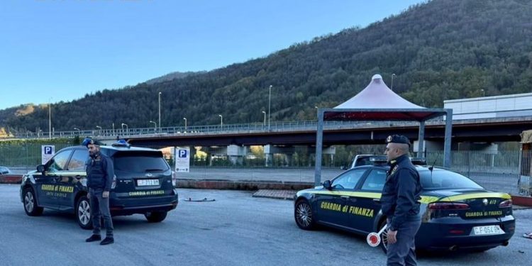 In auto con la droga: arrestato un uomo a Lauria