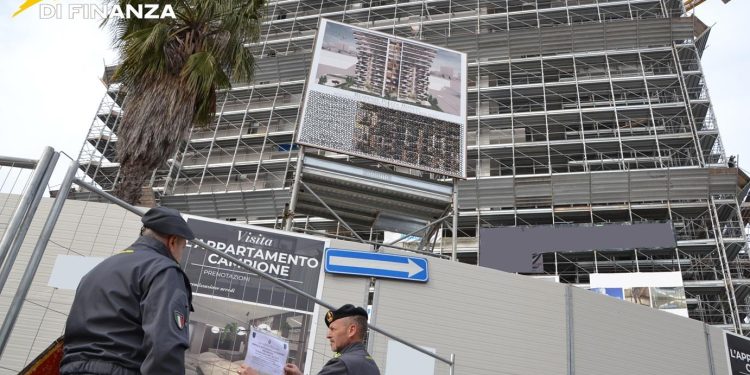 Sequestrato edificio di 12 piani nel centro di Matera. Sarebbe stato realizzato abusivamente: 5 indagati