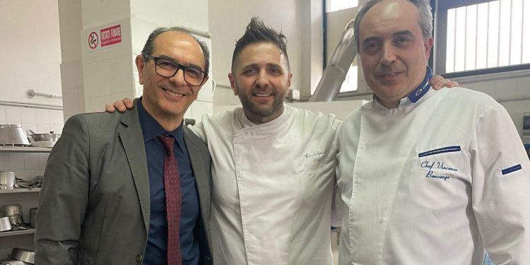 Masterclass d’eccellenza all’IPSEOA: lo chef Franco Marino forma gli studenti sulle tecniche della cucina contemporanea
