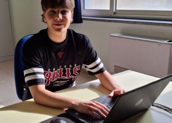 Olimpiadi di Informatica: Giovanni Forlano dell’ITE “A. Sacco” passa alla fase territoriale