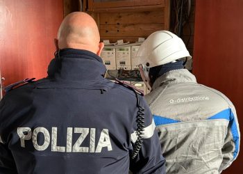 Sarno, due donne denunciate per allacci abusivi a elettricità e acqua