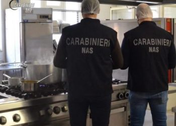 Operazione dei Nas di Salerno nelle mense ospedaliere: 18 non a norma
