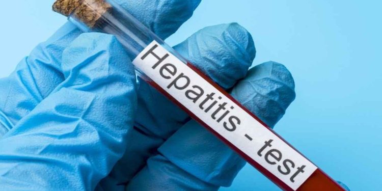 Casi di epatite A in Campania. La Regione rafforza i controlli sui molluschi bivalvi