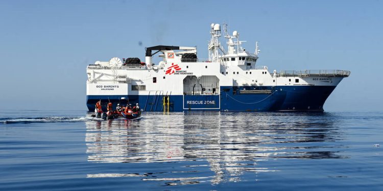 Il Tribunale di Salerno annulla il terzo fermo della Geo Barents, la nave di Medici Senza Frontiere
