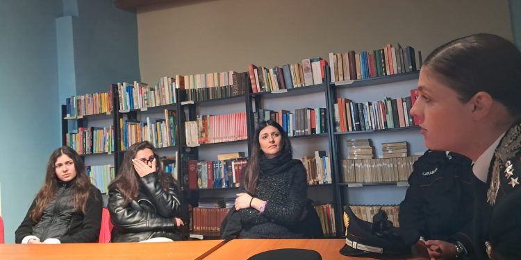 Diritti e responsabilità, incontra a Montesano tra carabinieri e i giovani