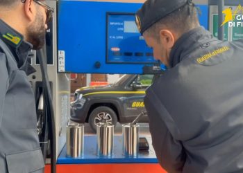 Sequestrati oltre 4.500 litri di gasolio adulterato a Quarto