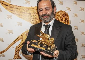 Leone d’Oro per Giovanni Sciarrillo, il “look maker dei vip” : Buccino lo accoglie con una cerimonia in suo onore