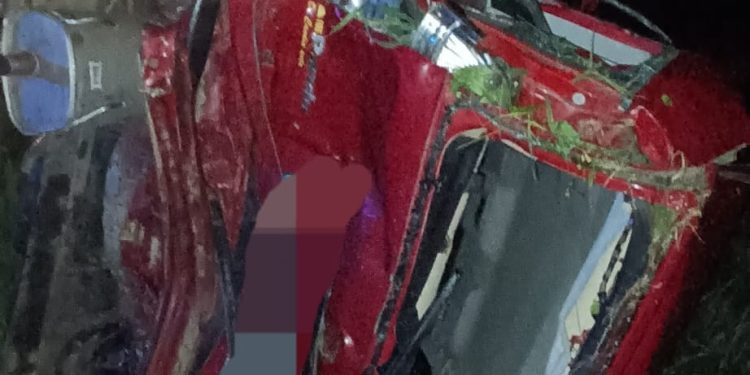 Scontro tra due auto tra Teggiano e San Pietro al Tanagro: tre feriti