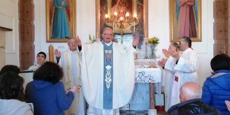 A Sant’Arsenio, Mons. Spinillo apre il Giubileo carmelitano: celebrazione sul Monte Carmelo per i 75 anni del santuario