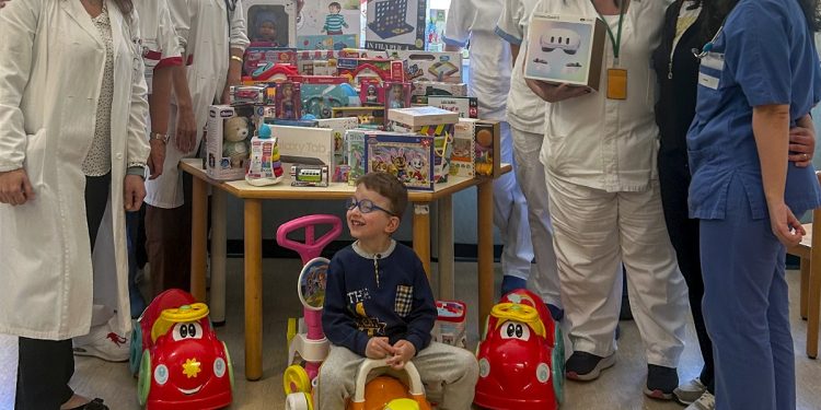 Dal Vallo di Diano i doni per la Pediatria del “Gemelli” di Roma. “Grazie a mamma Stefania per il contributo”