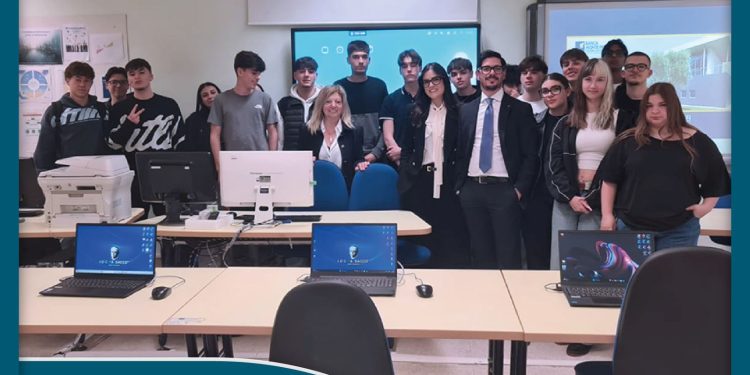 Prosegue il progetto tra l’I.T.E. di Sant’Arsenio e la Banca Monte Pruno per avvicinare gli studenti al mondo aziendale