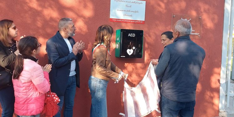 A Casaletto Spartano la donazione un defibrillatore: da parte della famiglia Carelli