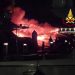 Inferno di fuoco al Marina di Arechi a Salerno: yacht di 18 metri distrutto dalle fiamme