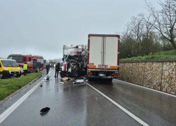 Scontro tra due tir, un morto e un ferito. Entrambi residenti nel Vallo di Diano