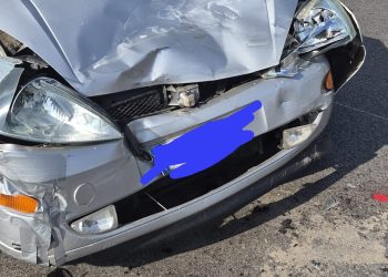 Scontro frontale a Polla: 3 feriti, in ospedale anche una bambina