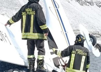 Ultraleggero parte da Grumento e precipita in Calabria: salvi i due a bordo