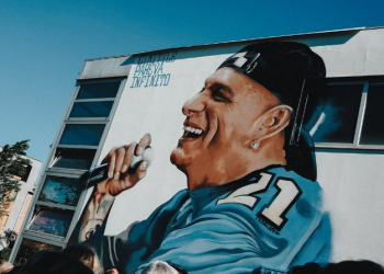 Dallo scatto al murales, la foto di Alfiero Crisci diventa un’opera dedicata a Clementino a Cimitile