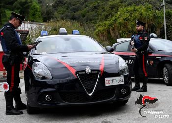 Sicurezza stradale a Salerno: controlli dei Carabinieri, sanzioni per intestazioni fittizie