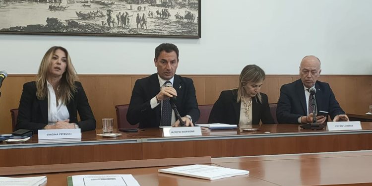 La Commissione parlamentare sul traffico dei rifiuti a Salerno. “Il caso di Polla e della Tunisia è emblematico”