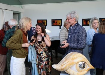 L’artista caggianese, Antonella Carucci, conquista Parigi. Le sue opere in mostra nella Galleria “Sevres”