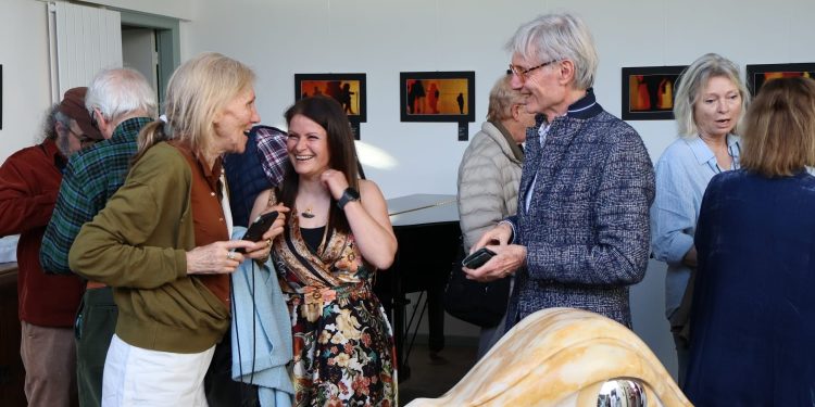 L’artista caggianese, Antonella Carucci, conquista Parigi. Le sue opere in mostra nella Galleria “Sevres”