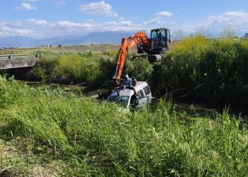 Eboli, pulmino fuori strada in zona Coda di Volpe: tre feriti, uno in gravi condizioni