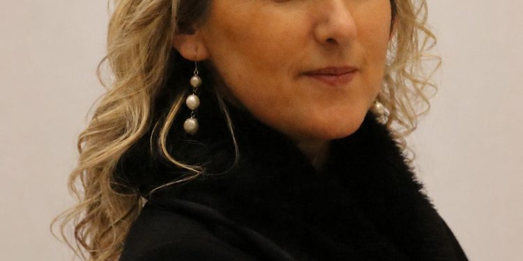 Onorificenza al merito a Pertosa: Assunta Gagliardi diventa Cavaliere della Repubblica