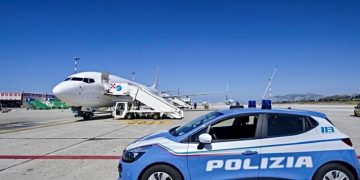 Contrasto all’immigrazione irregolare: continua il piano di rimpatri della Questura di Salerno