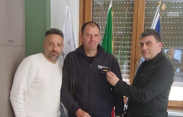 Carmine Priore promosso a maresciallo della Polizia locale di Polla. Il comando passerà a Francesco Larocca