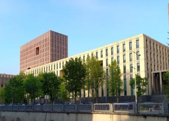 Eboli, uccise il padre per il rumore del frullatore: chiesti 25 anni