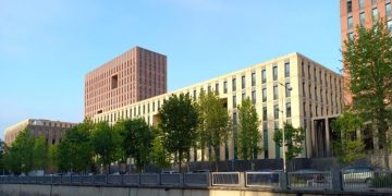 Eboli, uccise il padre per il rumore del frullatore: chiesti 25 anni