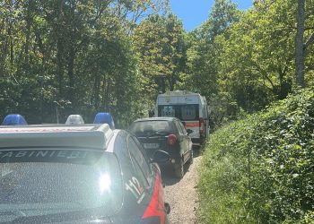 Malore fatale in montagna: uomo di  Teggiano muore mentre raccoglie asparagi