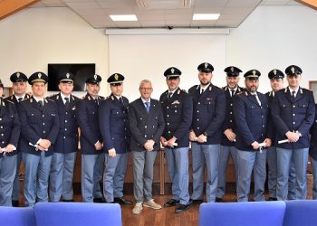 Premi ed onorificenze per i poliziotti eroi: la cerimonia in Prefettura a Salerno