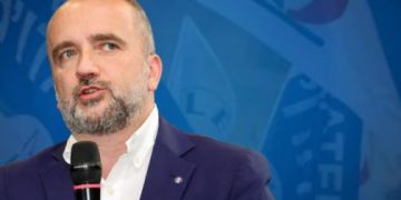 Collegamento con la metro tra aeroporto e città di Salerno, via libera al finanziamento: l’annuncio del sottosegretario Antonio Iannone