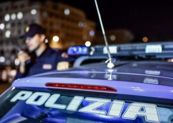 Aggredisce due guardie giurate al pronto soccorso del Ruggi di Salerno: arrestato un uomo