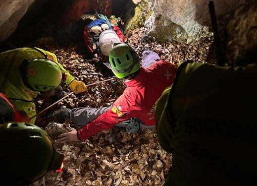 Speleologi feriti e un disperso nella notte: maxi simulazione del Soccorso Alpino sul Monte Cervati