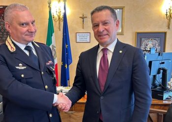 Polizia Stradale, il Prefetto Campanaro accoglie il nuovo comandante Baiano: focus su sicurezza e sinergie territoriali