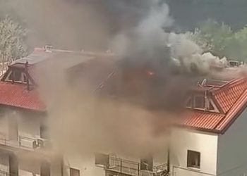 Fiamme in una palazzina a San Fele: danni al tetto e all’impianto fotovoltaico