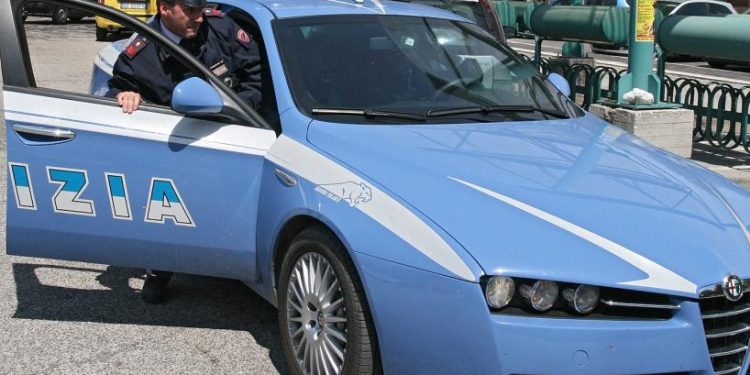 Cocaina in auto e in casa, arrestato 55enne potentino: sequestrati droga e contanti