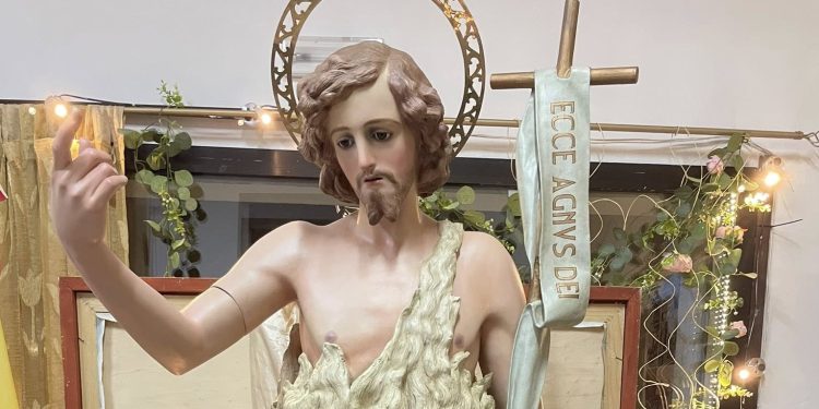 Corleto Perticara riabbraccia San Giovanni Battista: restaurata la storica statua del 1890