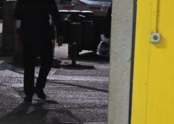 Giovane accoltellato in piazza a Montesano, un ventenne di stato di fermo