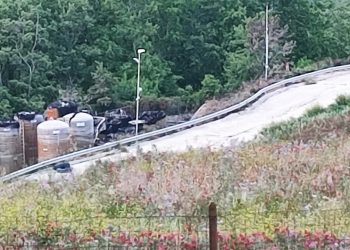 Incendio nella discarica di Serre. Le rassicurazioni della Regione, l’ansia dei residenti