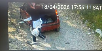 “Catturati” dalle telecamere mentre abbandonano rifiuti: due denunciati a Battipaglia