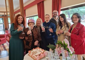 Festa grande nella struttura Montedoro di San Pietro al Tanagro per i 103 anni di Rosaria