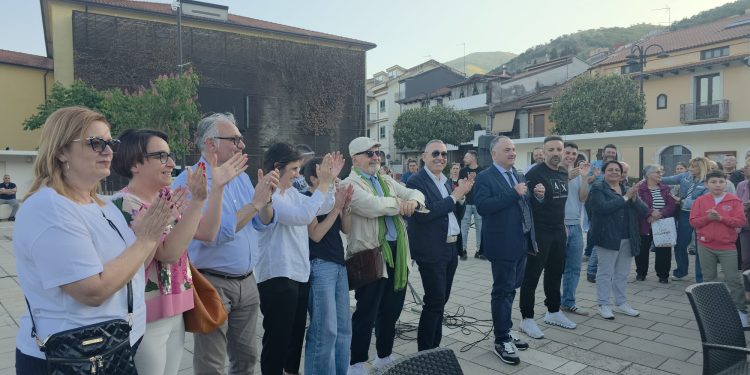 Loviso si conferma sindaco di Polla con 2.046 preferenze. Isoldi è la più votata