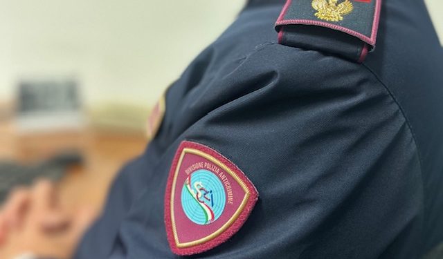 Condotte moleste e parcheggiatori abusivi: la Polizia di Salerno intensifica le misure di prevenzione